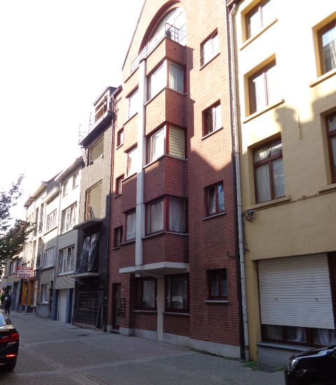 Aalmoezenierstraat